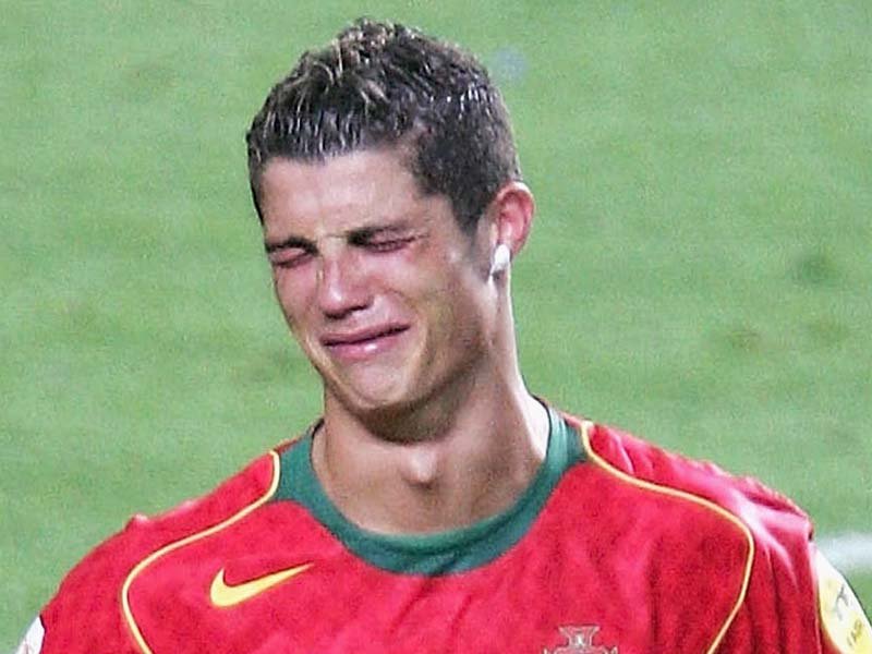 cristiano-ronaldo-crying.jpg