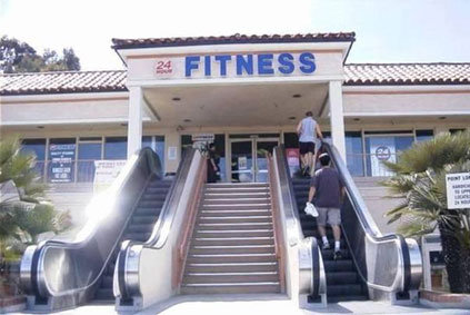 fitnessstudio-mit-rolltreppe.jpg