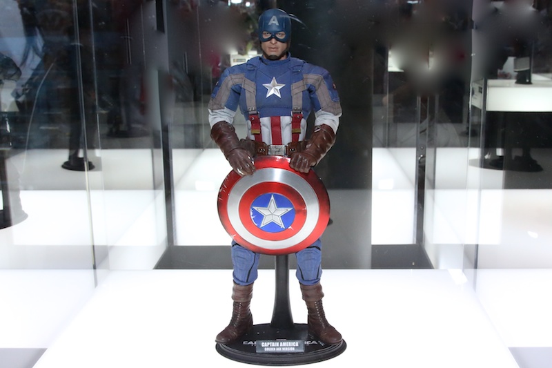 Hot-Toys-Captain-America-the-Winter-Soldier-Captain-America-1.jpg