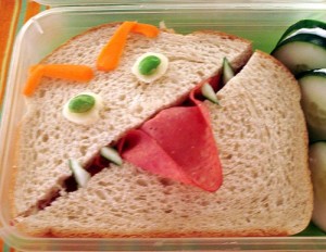 angry-sandwich-sakurako-kitsa-300x232.jpg