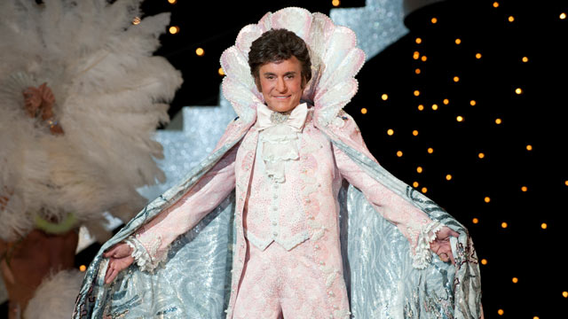 ht_michael_douglas_as_liberace_kb_130524_wmain.jpg