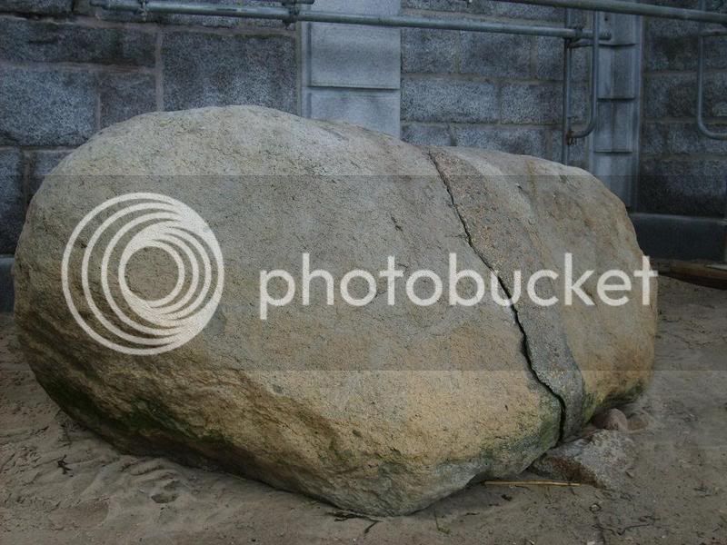 2-rock.jpg