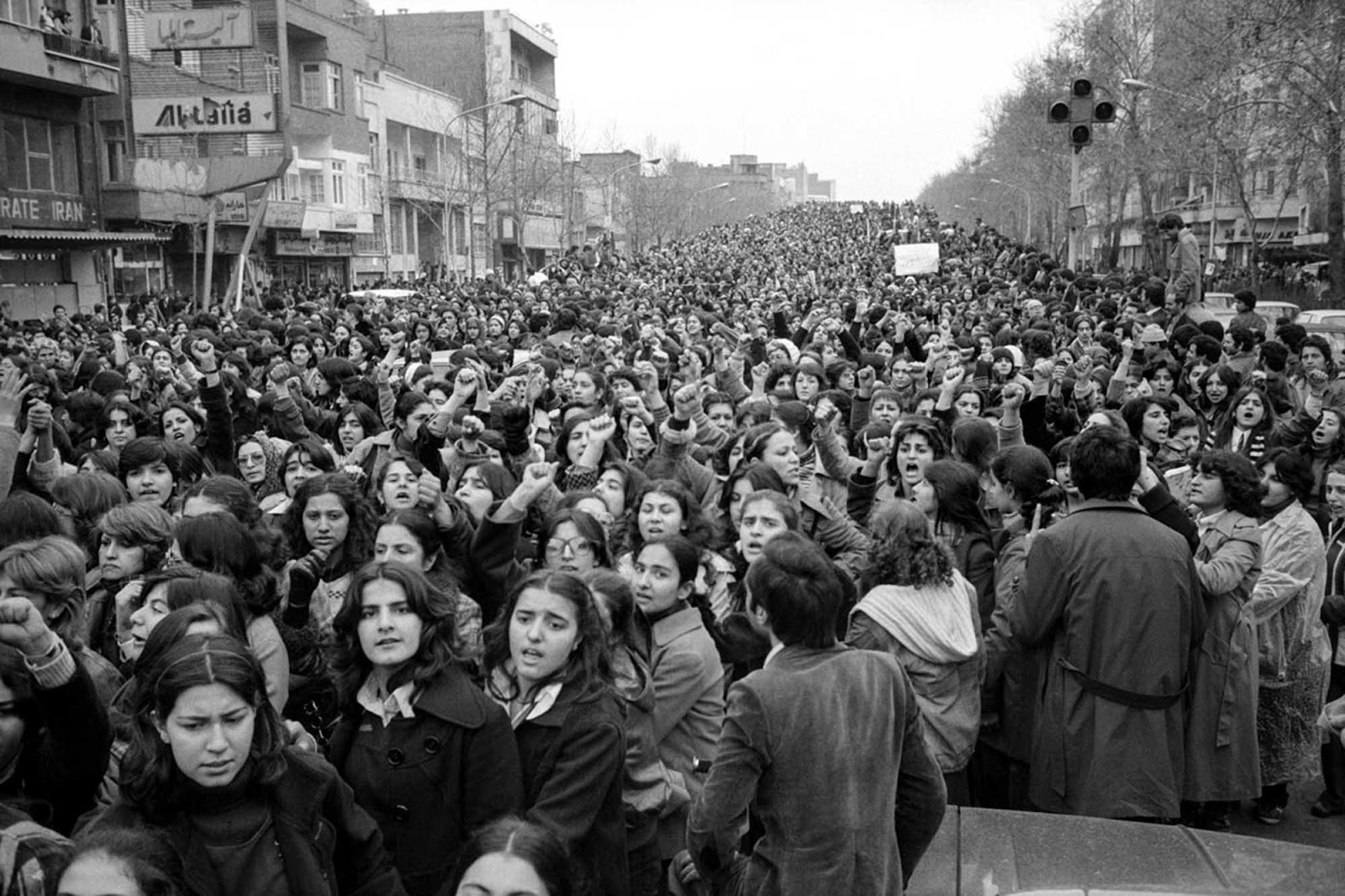 women_protesting_hijab_iran.jpg