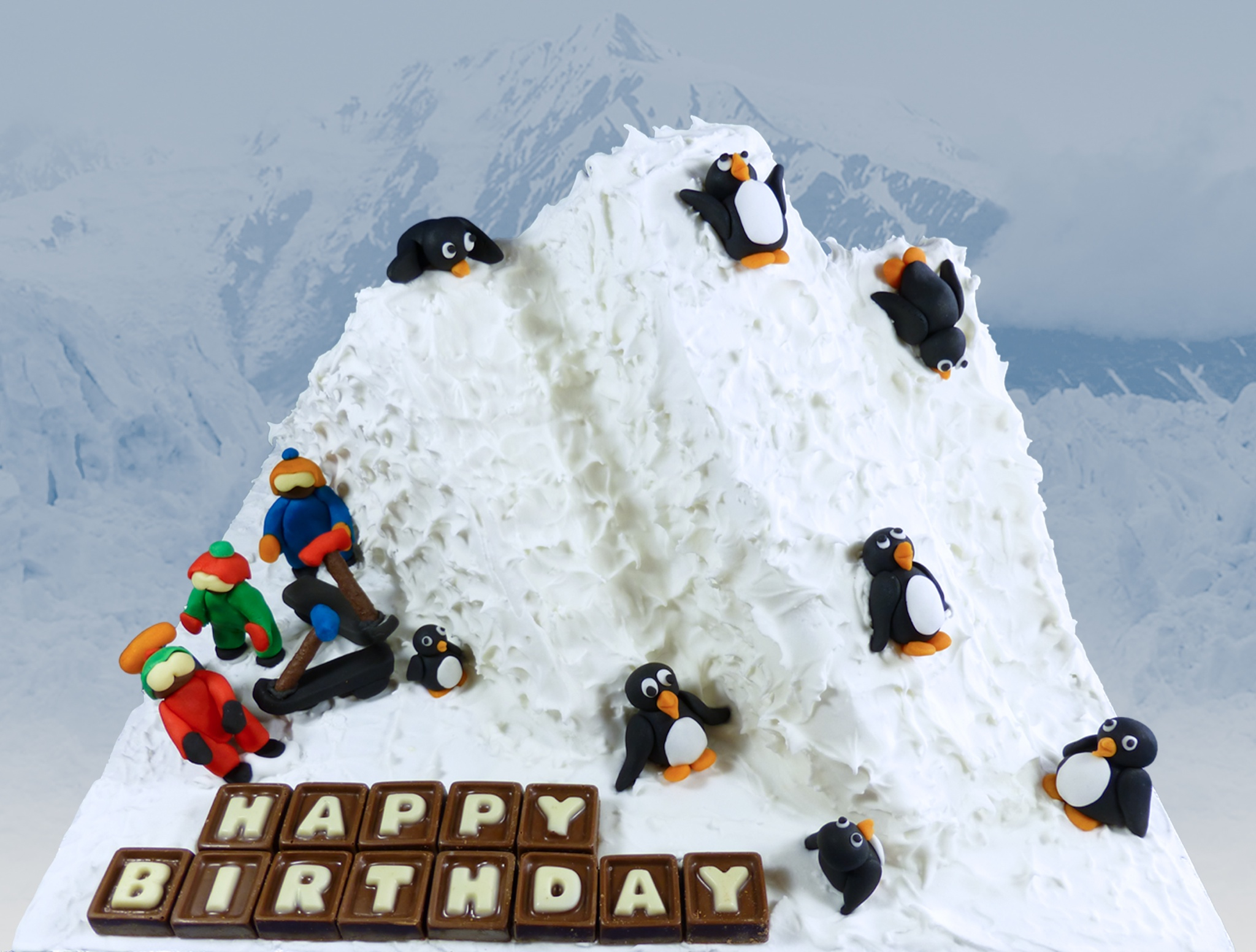 Ski_Birthday_Cake_(8680866381).jpg