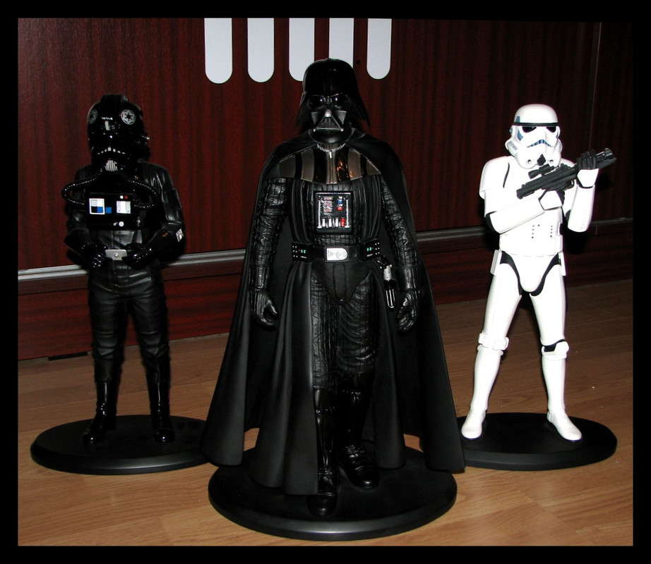 Attakus-Darth-Vader-TIE-Pilot-Stormtrooper-statues-01.jpg