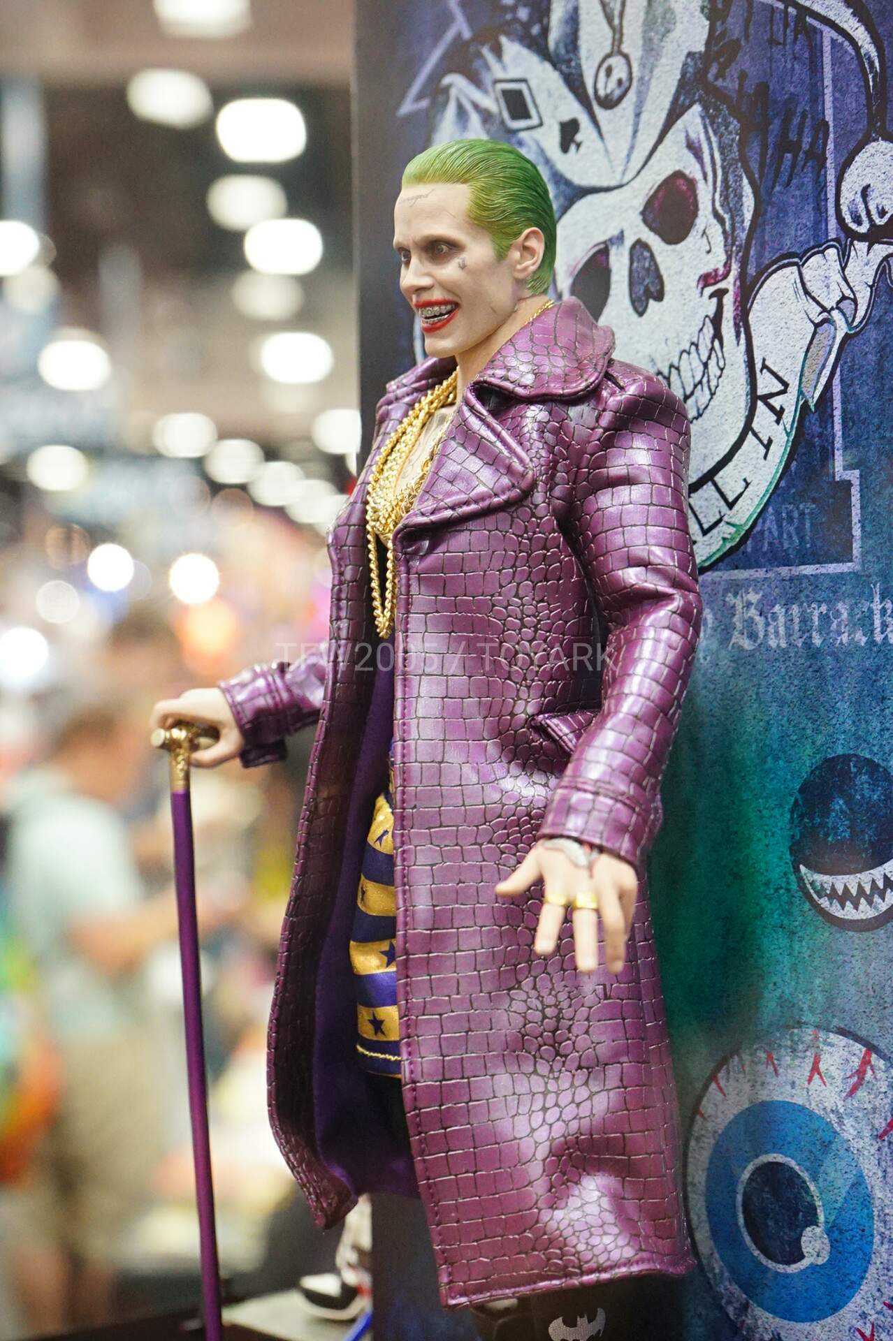 SDCC-2016-Hot-Toys-DC-Suicide-Squad-018.jpg