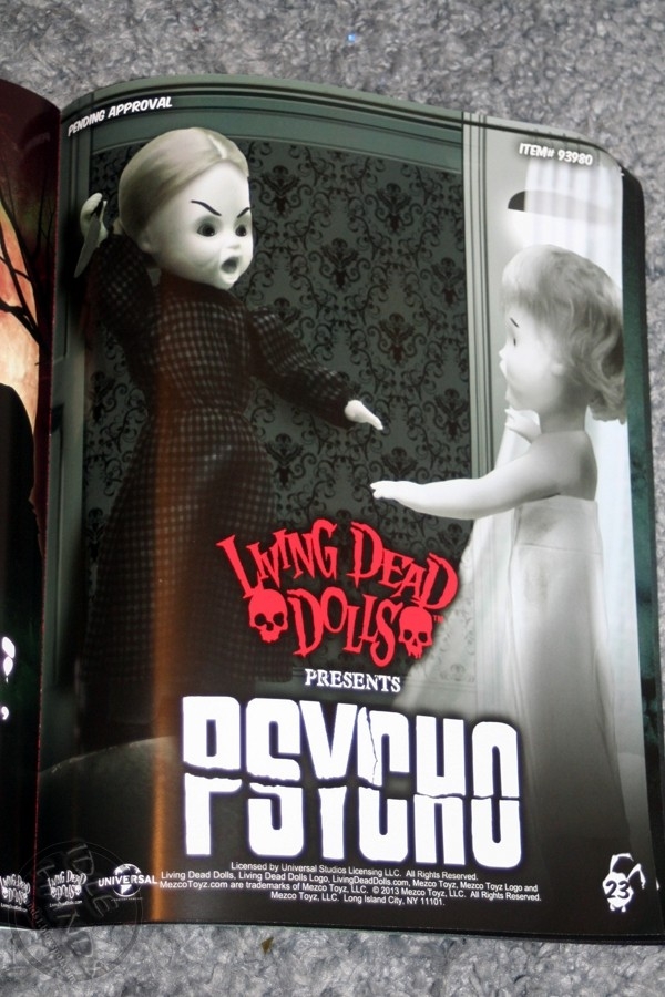 Toy+Fair+2013+Mezco+Living+Dead+Dolls+42.JPG