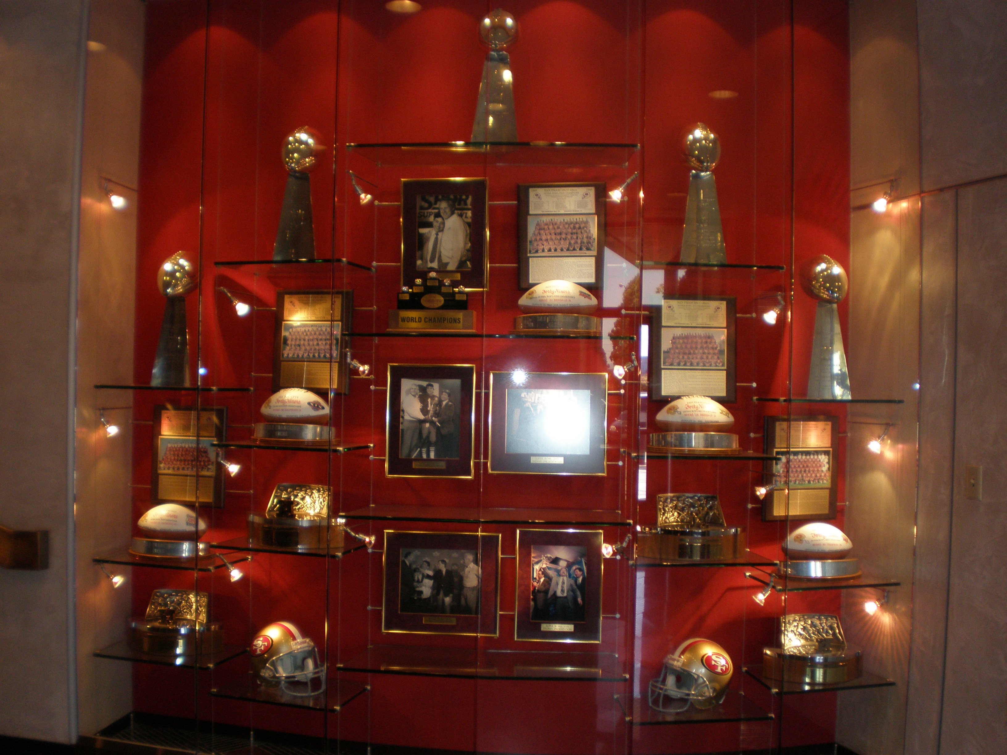 SF_49ers_HQ_tophy_wall.JPG