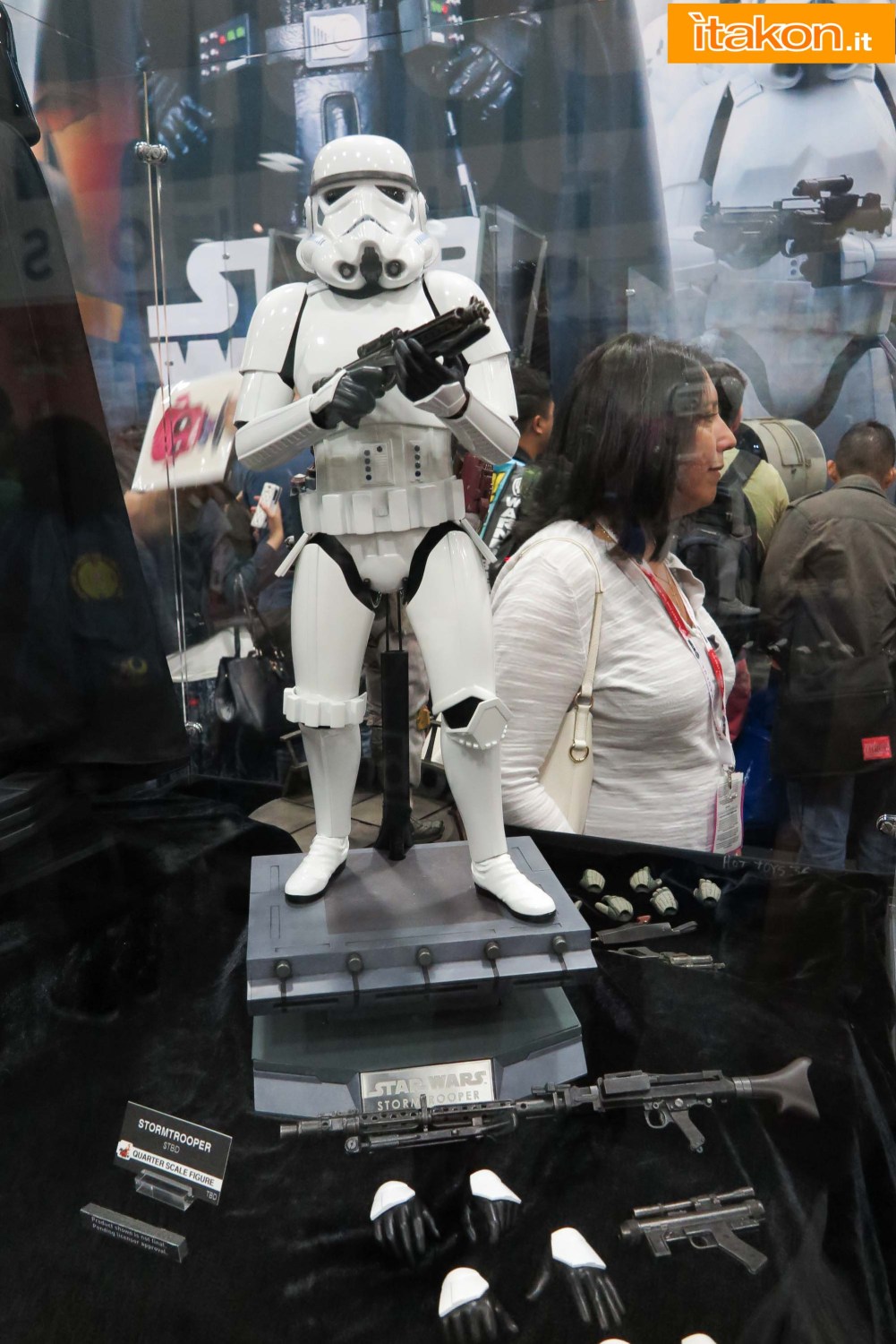 hot-toys-sdcc-2015-30.jpg