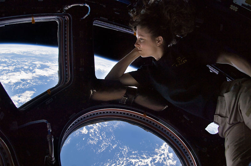 800px-Tracy_Caldwell_Dyson_in_Cupola_ISS.jpg