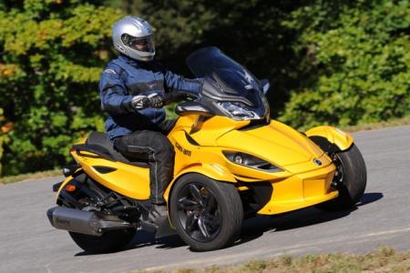 2013-Can-Am-Spyder-Action-Yellow.jpg