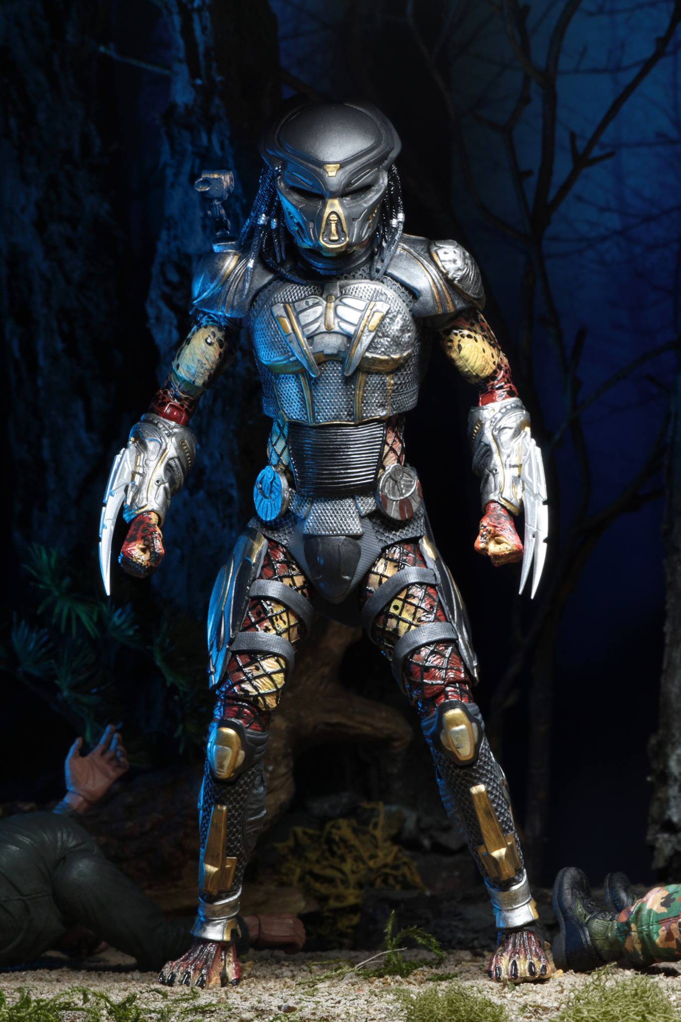 NECA-Fugitive-Predator-006.jpg