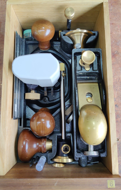 R601_router_plane_drawer.jpg