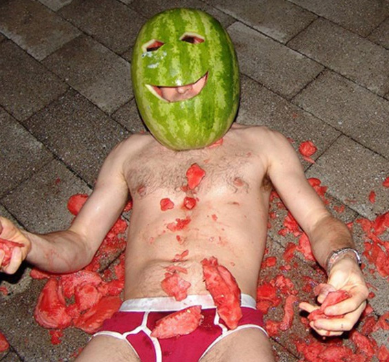 vicces_funny_007233.aaa-melon-guy.jpg