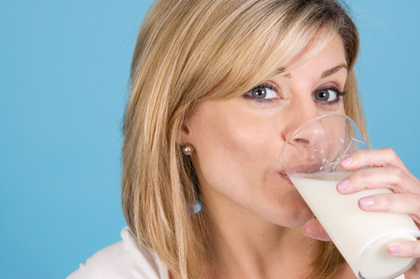 woman-drinking-milk.jpg