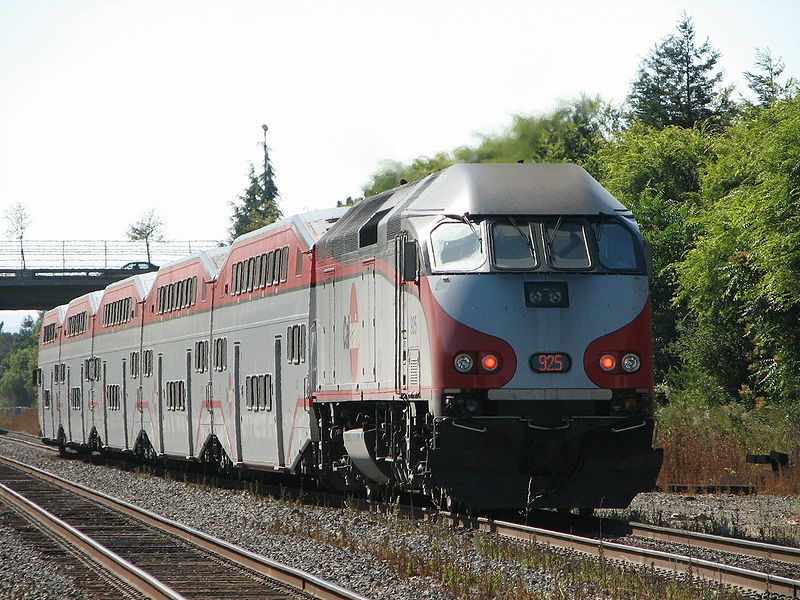 800px-Caltrain_train_1.jpg