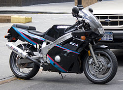 250px-1991_Yamaha_FZR600.jpg