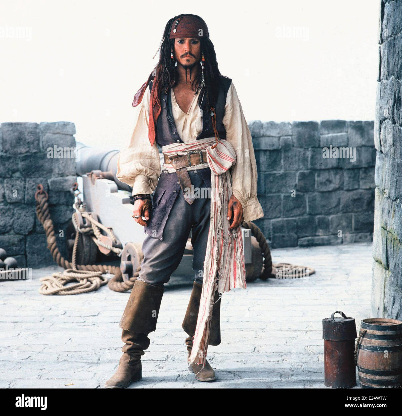 johnny-depp-as-captain-jack-sparrow-in-pirates-of-the-caribbean-curse-E24WTW.jpg