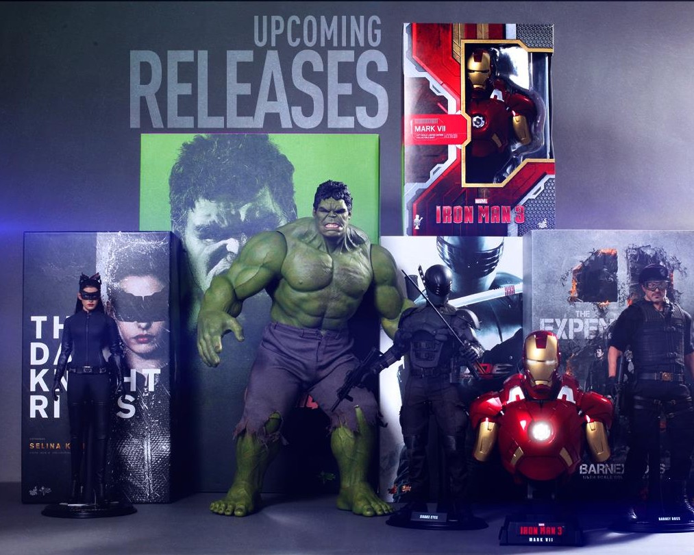 Avengers-Hot-Toys-Hulk-Figure-Shipping-Soon-and-Dark-Knight-Rises-Hot-Toys-Catwoman-e1369842591598.jpg