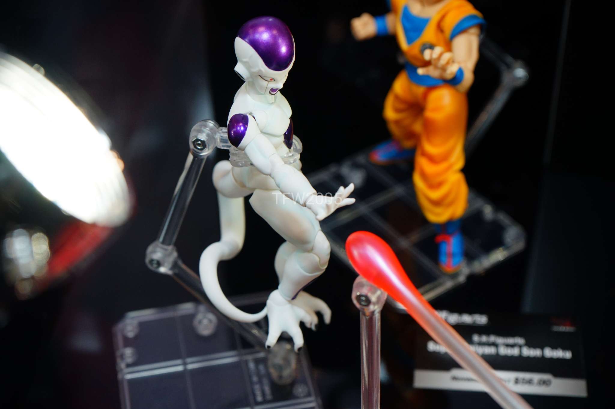 NYCC-2017-Tamashii-Nations-DBZ-019.jpg