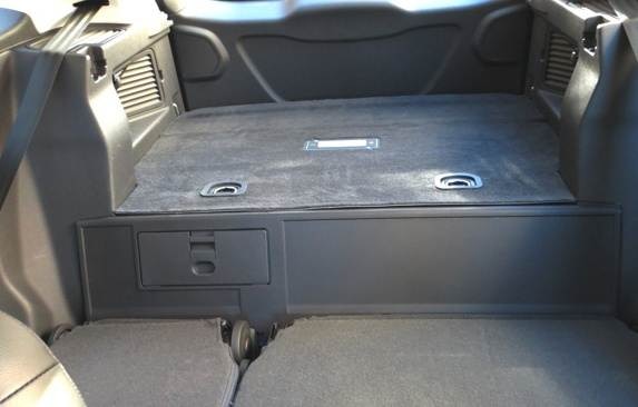 2013-ford-c-max-energi-rear-seat-folded-look-back--battery-pack1-(1)-600-001.jpg