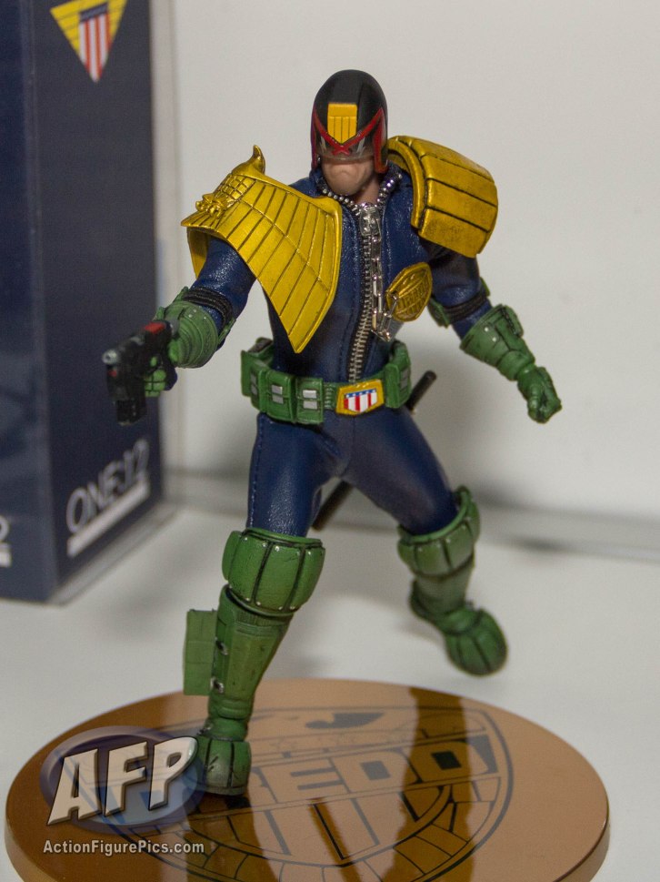 SDCC-2015-Mezco-One-12-Collective-4-of-18.jpg