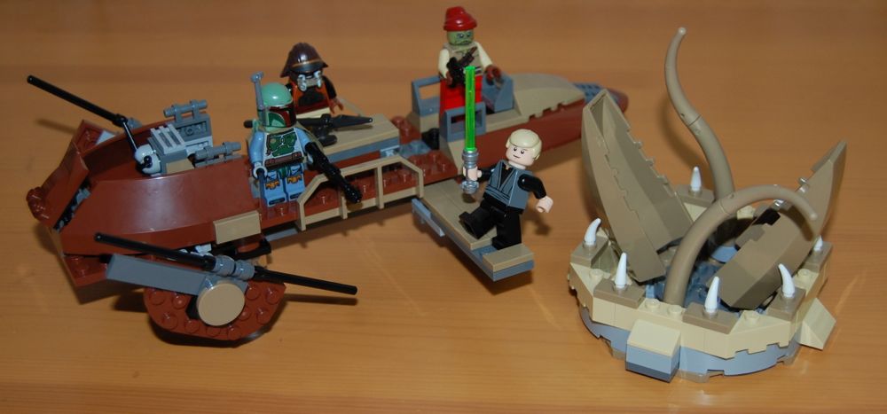 new_lego_desert_skiff1.jpg