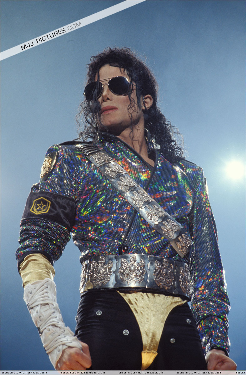 Michael-Jackson-Dangerous-World-Tour-michael-jackson-37134896-787-1200.jpg