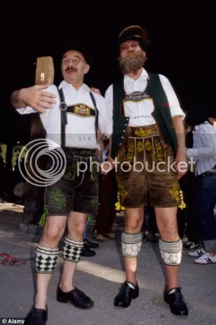 lederhosen-men_zpsbf5ffe5c.jpg