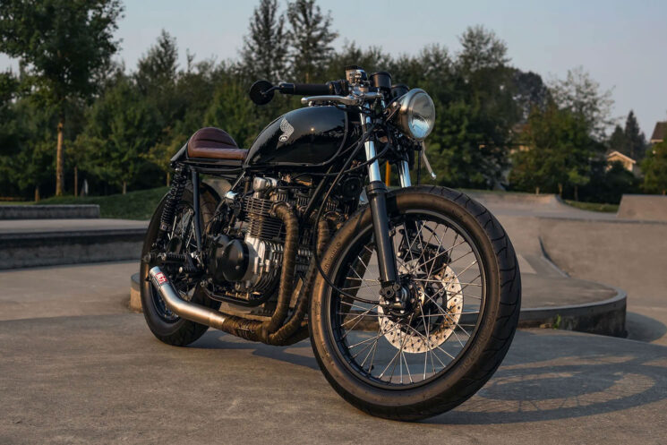 Honda CB550 café racer by Skog Moto