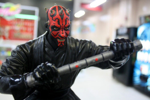 darth-maul-star-wars-35-cms-applause-electronico-D_NQ_NP_853605-MLM29425323293_022019-O.jpg