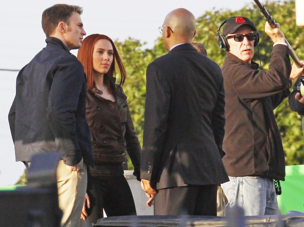 evans-johansson-filming-captain-america-the-winter-soldier-06.jpg