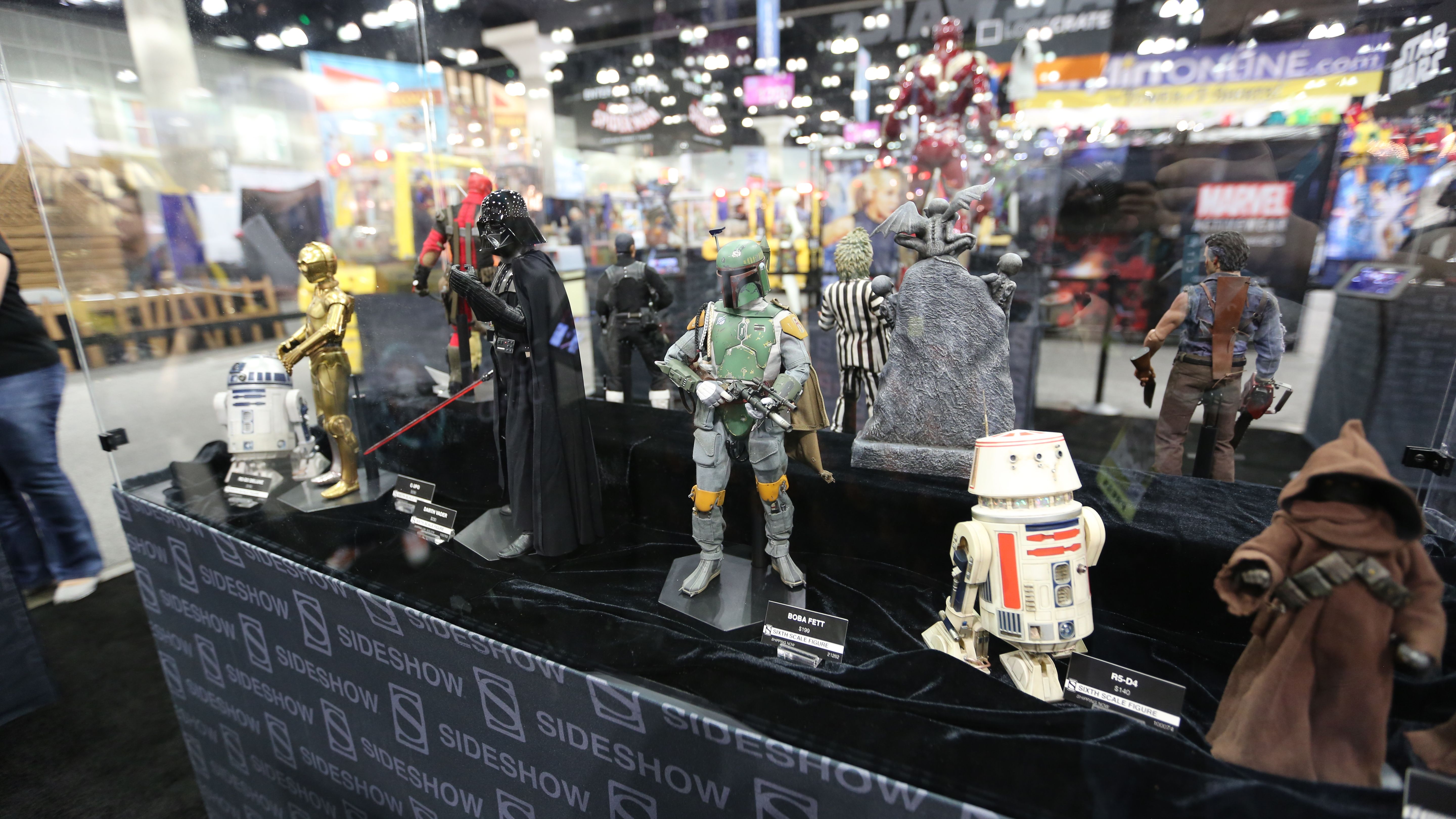 sideshow-collectibles-wondercon-booth-11.jpg