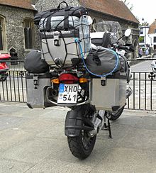 220px-BMW_R1200GS_fully_kitted.jpg