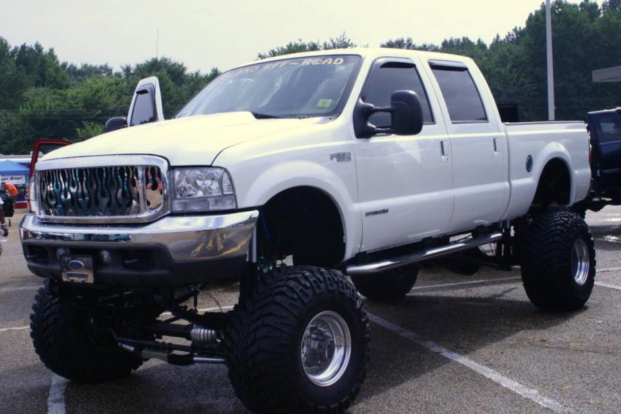 lifted-ford-truck-007.jpg