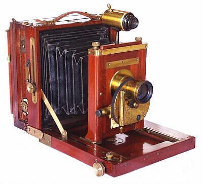 antique_19th_century_cameras.jpg