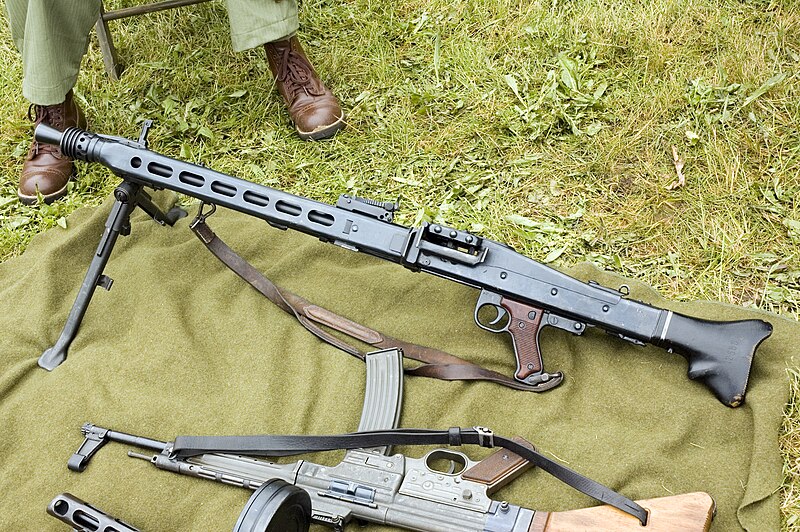 800px-MG42-1.jpg