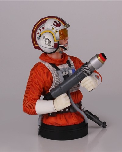 Giant%20Star%20Wars%20Luke%20Snowspeeder%20Pilot%20Mini%20Bust%20Pic%204.jpg