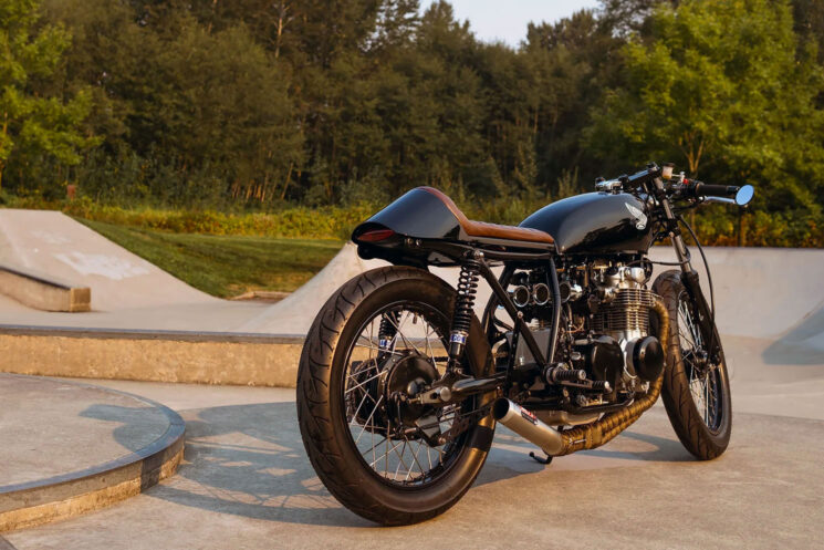 Honda CB550 café racer by Skog Moto