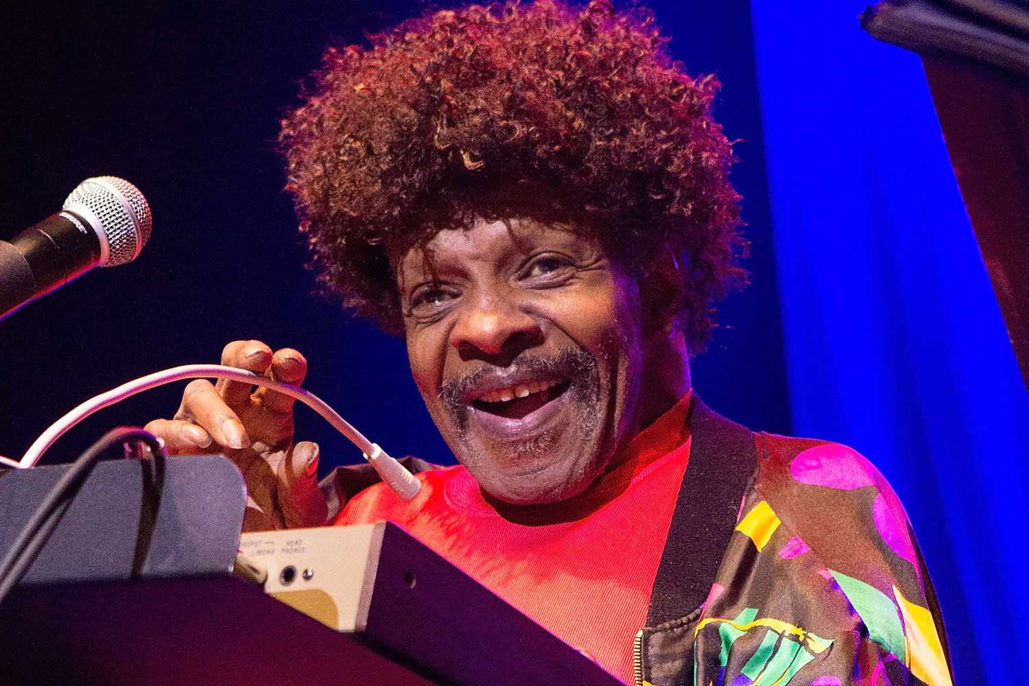 Sly Stone makes a rare appearance performing his song if you want me to stay with The Family Stone during Hippiefest 2015