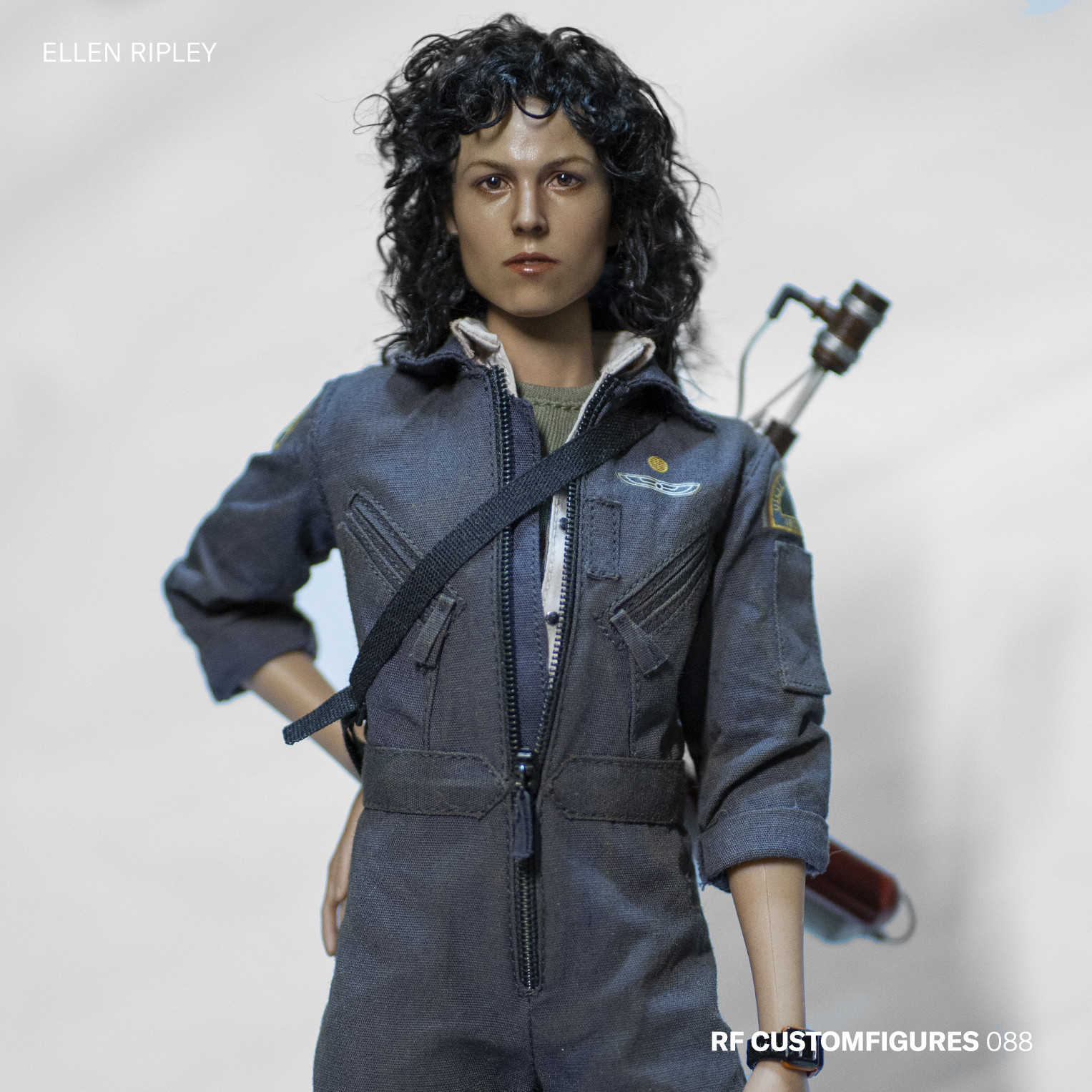 Hot Toys 1/6 Scale Alien - Warrant Officer Ellen Ripley - Comic Spot