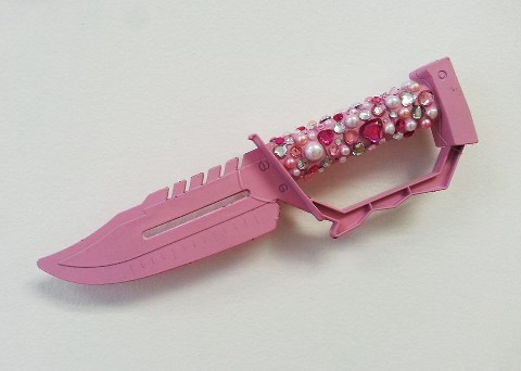 pinkknife.jpg