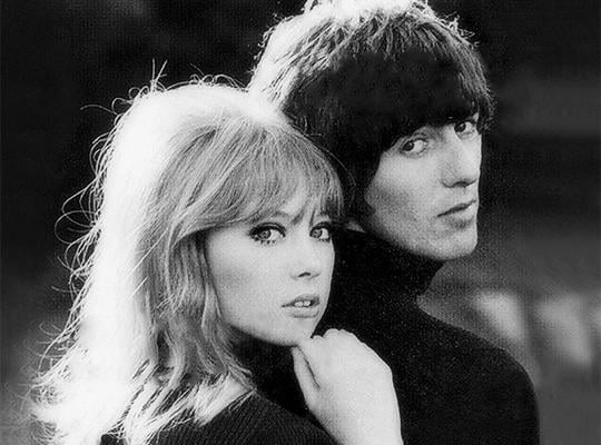 George Harrison and Pattie Boyd at Kinfauns, March 1965 (📸 Henry ...