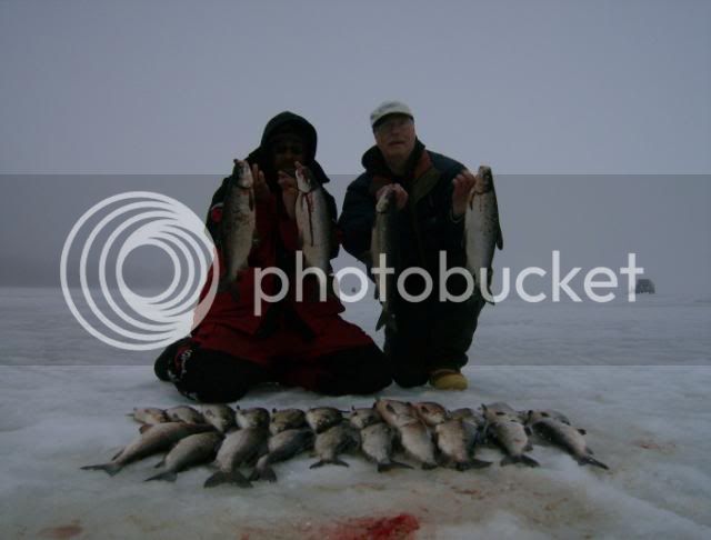 2010icefishing397.jpg