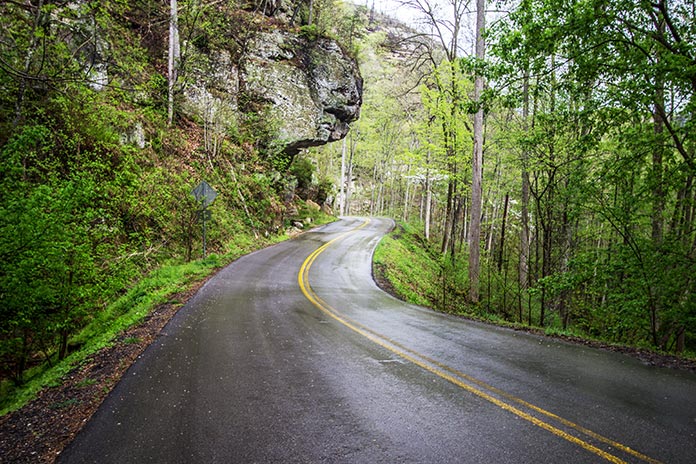 50 Best Motorcycle Roads in America 16. Red River Gorge Scenic Byway (Kentucky / 46 miles)