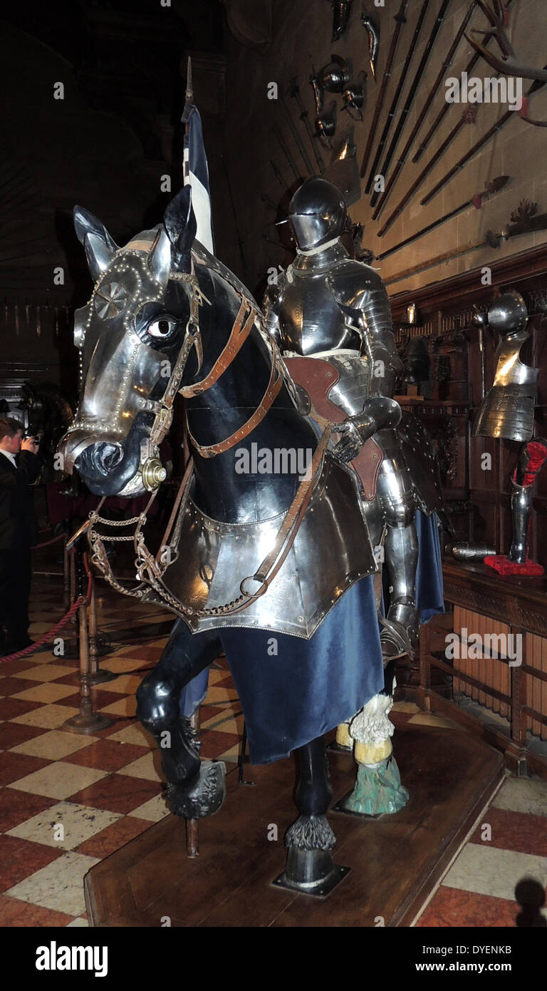 12th-13th-century-jousting-armour-for-horse-and-horseman-english-warwick-DYENKB.jpg