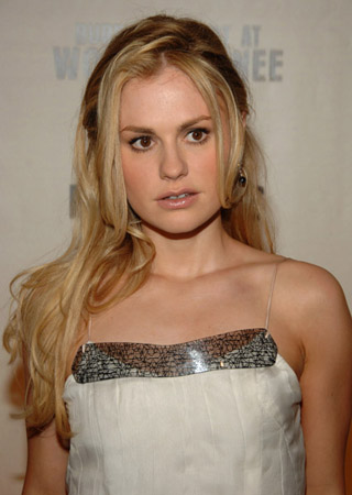 Anna-Paquin-pictures-true-blood-videos-hairstyles+%25283%2529.jpg