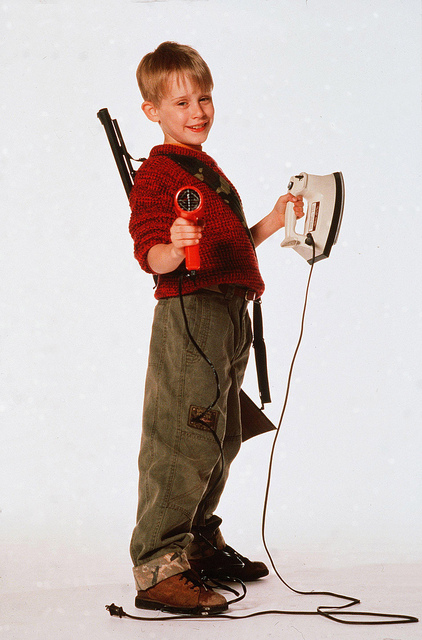 Macaulay-Culkin-Home-Alone-the-good-son-my-girl-macaulay-culkin-31171541-422-640.jpg