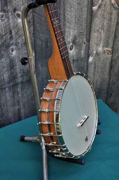 banjo%20pot%20side.jpg