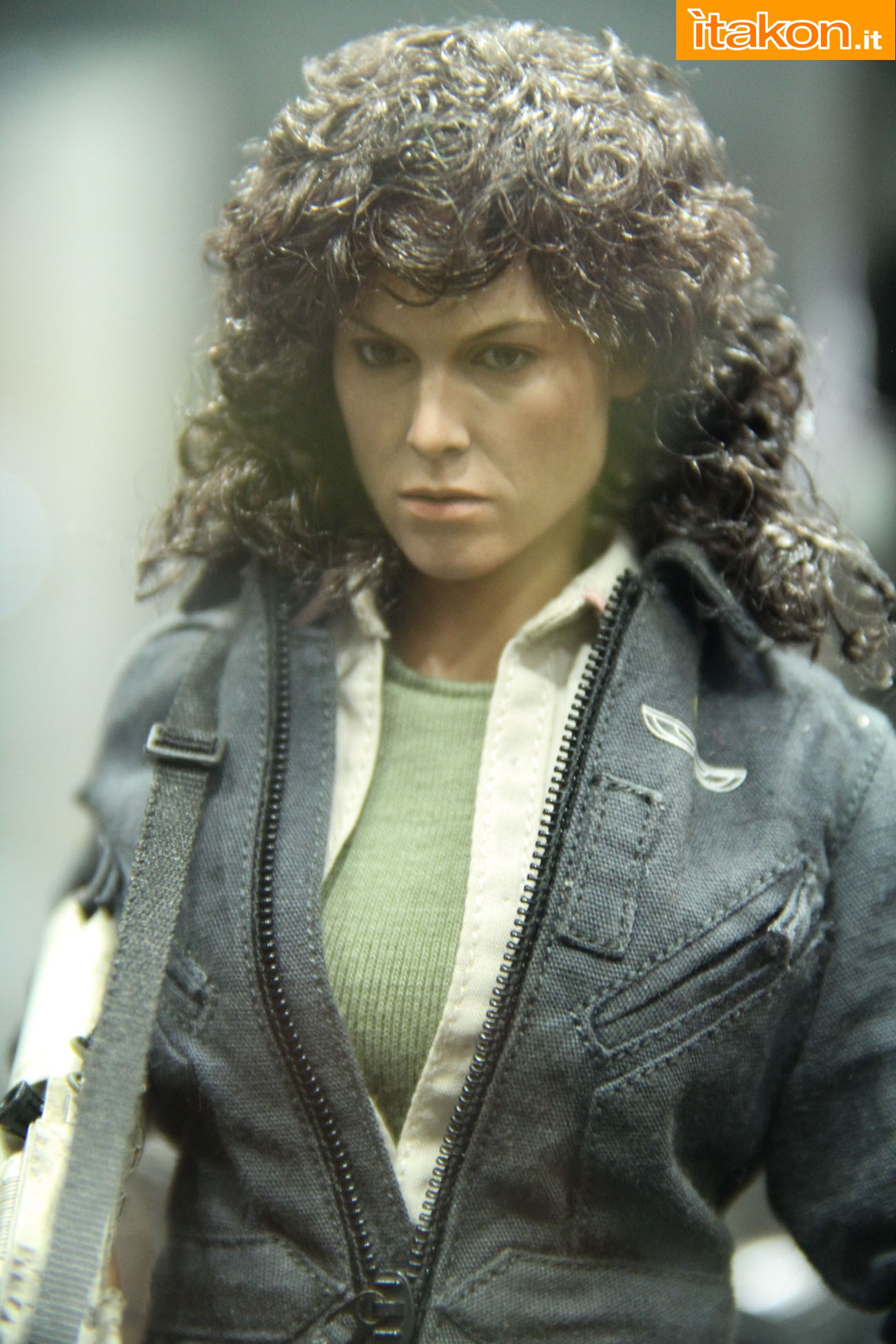 sdcc2014-hot-toys-booth-38.jpg